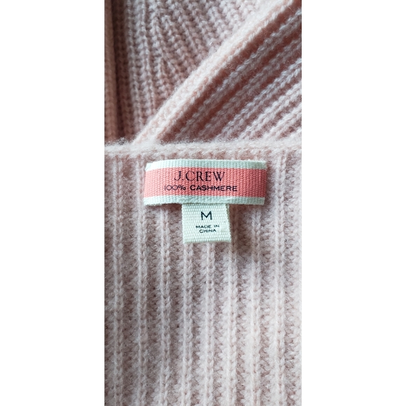 36. J.Crew Ribbed cashmere oversized V-neck sweater - Picture 8 of 9